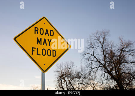 "Strada può Flood" Segno Foto Stock