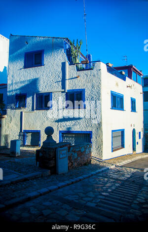 Lo spagnolo Beach Resort in Barcellona, Spagna. Area di Sitges è noto come un resort sulla spiaggia cittadina. Foto Stock
