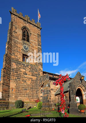 Il giorno dell'Armistizio 11/11/2019 la Croce Rossa di papaveri, St Wilfrids Chiesa, Grappenhall, St Georges Bandiera, Warrington, Cheshire, Regno Unito, WA4 2SJ Foto Stock