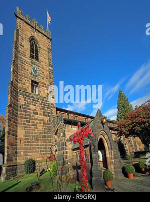 Il giorno dell'Armistizio 11/11/2019 la Croce Rossa di papaveri, St Wilfrids Chiesa, Grappenhall, St Georges Bandiera, Warrington, Cheshire, Regno Unito, WA4 2SJ Foto Stock