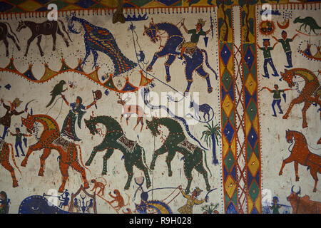 26-Nov-2006 tribù Rathwa Pithora della pittura , Champaner , Pawagadh , distretto di Panchmahal Gujarat , India Foto Stock