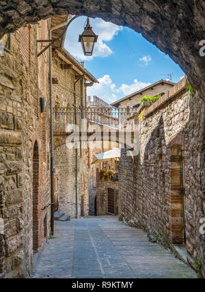 Vista panoramica di Gubbio, città medievale in provincia di Perugia, Umbria, Italia centrale. Foto Stock