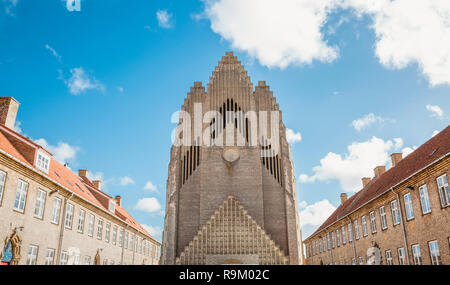 Famoso Grundtvig luterana la Chiesa a Copenaghen, Danimarca Foto Stock