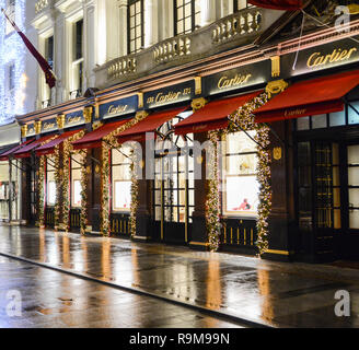 Il Cartier flagship store su Old Bond Street, Londra, Inghilterra, Regno Unito Foto Stock