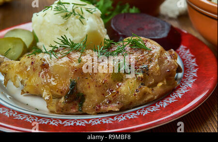 Andesteg, danese natale anatra arrosto, cucina casalinga, tradizionali piatti assortiti, vista dall'alto. Foto Stock