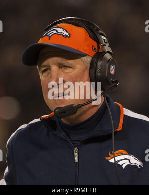 Oakland, la California, Stati Uniti d'America. 6 dicembre, 2012. Bronco head coach John Fox giovedì a O.co Coliseum di Oakland, CA. I Broncos sconfitti i raider 26-13. Credito: Al di Golub/ZUMA filo/Alamy Live News Foto Stock