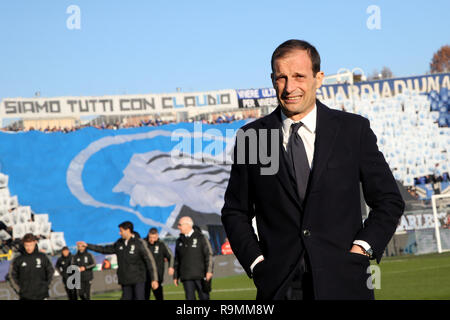 Foto di Mauro Locatelli/LaPresse 26 Dicembre 2018 Bergamo, Italia sport calcio Atalanta vs Jueventus - Campionato di calcio di Serie A TIM 2018/2019 - Stadio Atleti Azzurri d'Italia. Nella foto:Allegri Foto Mauro Locatelli/LaPresse 26 dicembre 2018 Bergamo, Italia sport soccer Atalanta vs Juventus - Italian Football Championship League A TIM 2018/2019 - Atleti Azzurri d'Italia Stadium. Nel pic: Allegri Foto Stock