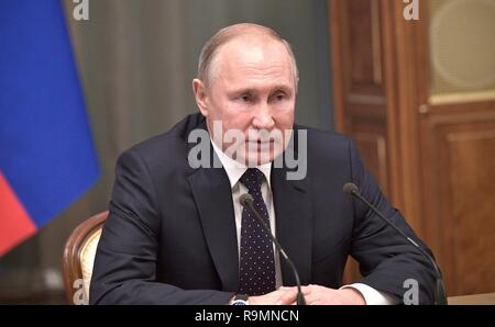 Mosca, Russia. 26 dicembre, 2018. Il presidente russo Vladimir Putin durante il fine anno incontro con i capi di governo e funzionari presso il Cremlino Dicembre 26, 2018 a Mosca, in Russia. Credito: Planetpix/Alamy Live News Foto Stock