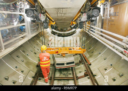 Nantong, Nantong, Cina. Il 26 dicembre, 2018. Nantong, Cina - La metropolitana nel progetto di costruzione di Nantong, est ChinaÃ¢â'¬â"¢s provincia di Jiangsu. Credito: SIPA Asia/ZUMA filo/Alamy Live News Foto Stock