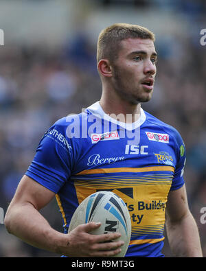 Leeds, Regno Unito. Il 26 dicembre, 2018. Headingley Stadium di smeraldo, Leeds, Inghilterra; Rugby League Wetherby Whaler Sfida, Leeds Rhinos vs Wakefield Trinità; Jack Walker di Leeds rinoceronti. Credito: Dean Williams/Alamy Live News Foto Stock