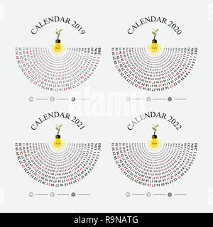 Il calendario 2019, 2020, 2021 e 2022 modello Calendario Calendario.Design.calendario annuale vector design modello di cancelleria.illustrazione vettoriale. Illustrazione Vettoriale