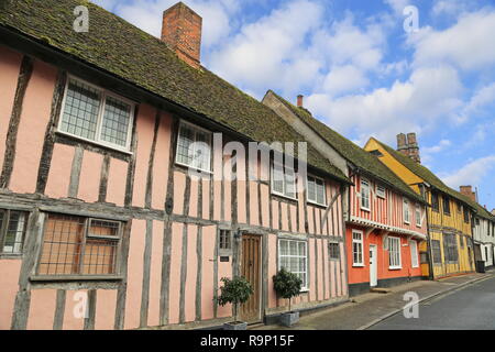 Semi-case con travi di legno in acqua Street, Lavenham, Babergh district, Suffolk, East Anglia, Inghilterra, Gran Bretagna, Regno Unito, Gran Bretagna, Europa Foto Stock