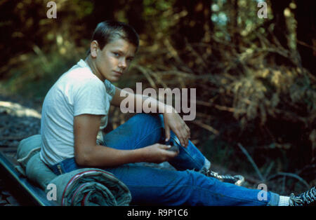 Studio Pubblicità ancora da " stand by Me' River Phoenix © 1986 Columbia Pictures Riferimento File # 33635 819 THA Foto Stock