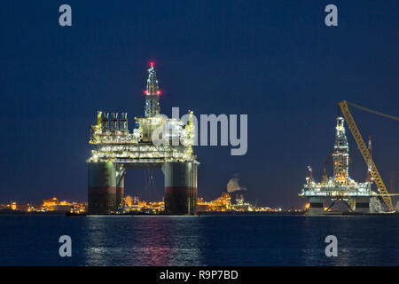 "Big Foot' Chevron profondo oceano piattaforma offshore Kiewit, uscire Ingleside Bay. Foto Stock