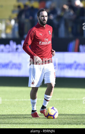 Frosinone, Italia. Il 26 dicembre, 2018. Gonzalo Higuain di Milano durante la Serie A match tra Frosinone e AC Milan allo Stadio Benito stirpe, Frosinone, Italia il 26 dicembre 2018. Credito: Giuseppe Maffia/Alamy Live News Foto Stock