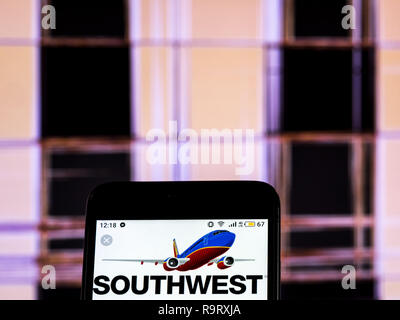 Kiev, Ucraina. Xvii Dec, 2018. Southwest Airlines si vede il logo visualizzato su un telefono intelligente. Credito: Igor Golovniov SOPA/images/ZUMA filo/Alamy Live News Foto Stock