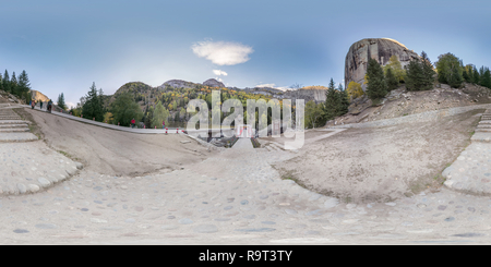 Visualizzazione panoramica a 360 gradi di Koktokay Geoparco Nazionale 3