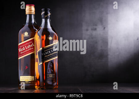 POZNAN, POL - 15 NOV 2018: bottiglie di Johnnie Walker, il più ampiamente distribuito la marca di Scotch whisky blended nel mondo con un fatturato di oltre 130 Foto Stock