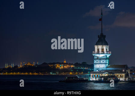 La fanciulla la torre dalla media età del periodo bizantino si trova nel Bosphorus Istanbul, Turchia Foto Stock