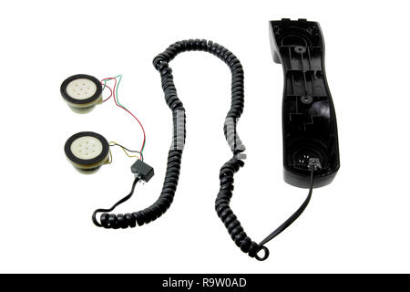 Rotture di cornetta del telefono su sfondo bianco Foto Stock