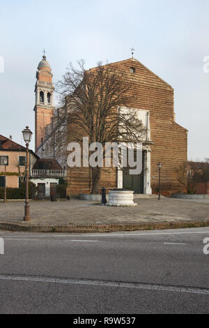 Chiesa di San Nicola (Chiesa di San Nicolò al Lido) sul lido vicino a Venezia, Italia. Foto Stock