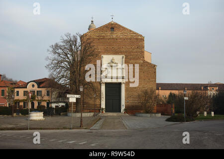 Chiesa di San Nicola (Chiesa di San Nicolò al Lido) sul lido vicino a Venezia, Italia. Foto Stock