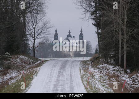 Linkoping, Ostergotland, Svezia, 21 dicembre 2018, vista del castello di Ekenas, Ekenäs slott in svedese, durante una giornata nevosa Foto Stock