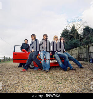 Cooper Temple clausola inglese una band alternative rock fotografato in lettura, Inghilterra, Regno Unito. Foto Stock