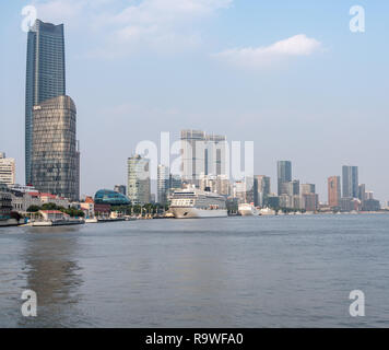 Viking Orion nave da crociera ancorata a Shanghai Foto Stock