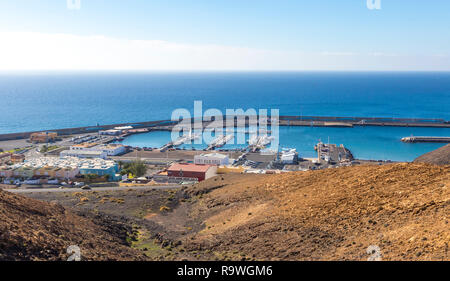 Vista aerea del porto di Morro Jable sulla costa sud dell'isola di Fuerteventura, Isole Canarie, Spagna Foto Stock