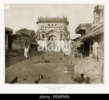 Cancello a Lucknow, India, antica India fotografia, 1893 Foto Stock