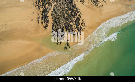 Vedute aeree di Freshwater West Beach, Pembrokeshire, Galles Foto Stock