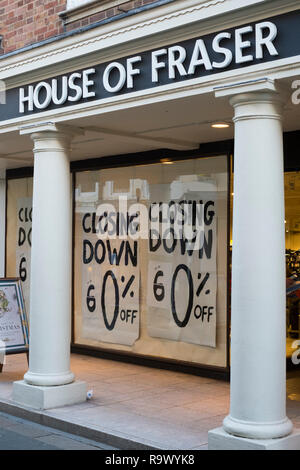 Esterno della House of Fraser store con la chiusura di bandi e avvisi relativi a Shrewsbury, Shropshire, Inghilterra, Regno Unito Foto Stock