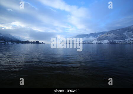 Zell am see in Austria della zona di Salisburgo inverno o estate in molto belle alpi marcia lenta o il divertimento di tutti i suoi possibili intorno al lago salisburghese Foto Stock