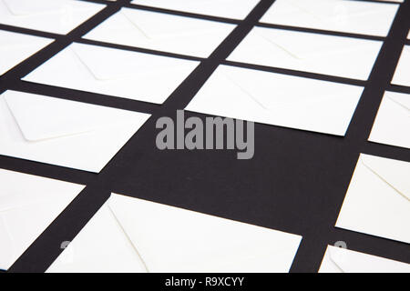 Buste bianche Foto e Immagini Stock in Bianco e Nero - Alamy