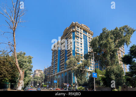 Esterno del lussuoso hotel Cairo al primo Residence Hotel di quattro stagioni e primo Mall, Giza, il Cairo, Egitto Foto Stock