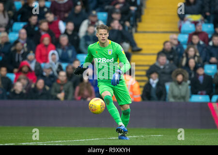 Il portiere Ørjan Nyland di Aston Villa durante il cielo di scommessa match del campionato tra Aston Villa e Leeds United a Villa Park, Birmingham, Inghilterra o Foto Stock