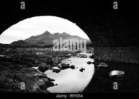 Fotografia di © Jamie Callister. Ponte Sligachan, Sligachan, Isola di Skye, a nord-ovest della Scozia, 27 Novembre, 2018. [None Exclusive] [Pict totale Foto Stock