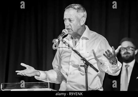 EILAT, Israele. Dicembre 21, 2017. Benjamin 'Benny' Gantz, uomo politico israeliano e il ventesimo direttore generale del personale delle Forze di Difesa Israeliane. Foto Stock