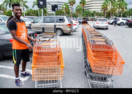 Miami Florida,The Home Depot,Inside interior,hardware big box store,Black teen teenager teenagers boy boys,maschio kid kids child children children youngste Foto Stock