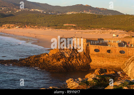 Guinho beach, una bella spiaggia di Cascais, nei pressi di Lisbona Foto Stock