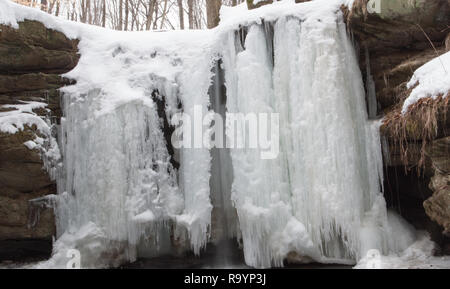 Dundee cade in inverno, Ohio Foto Stock