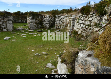 Chysauster. Insediamento Romano-British, occupata dalla media età del Ferro fino alla fine dell'occupazione romana del IV secolo d.c. Villaggio sul cortile. Foto Stock