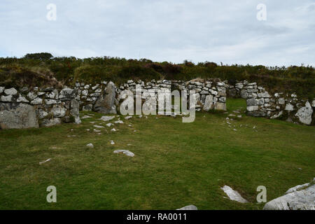 Chysauster. Insediamento Romano-British, occupata dalla media età del Ferro fino alla fine dell'occupazione romana del IV secolo d.c. Villaggio sul cortile. Foto Stock