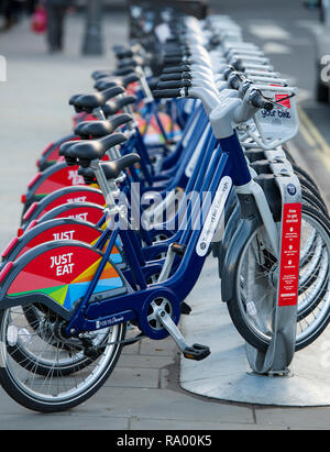 Solo mangiare sponsorizzato noleggio bici a parte per il trasporto di biciclette di Edimburgo per la rete di noleggio nel centro della citta'. Foto Stock