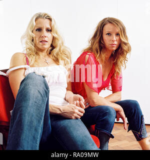 Sara Dallin e Keren Woodward delle Bananarama fotografato nel giugno 2005, Londra, Inghilterra. Foto Stock