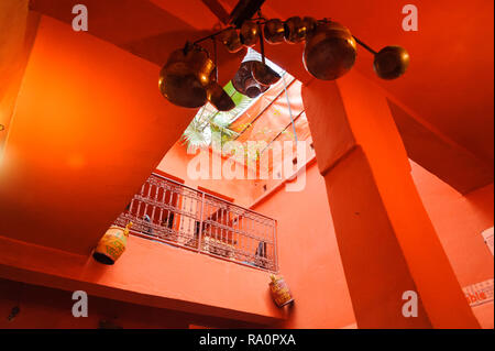 05-03-15, Marrakech, Marocco. Interno della Terra Cafe. Foto: © Simon Grosset Foto Stock