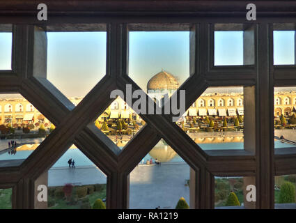 Vista di imam square da ali qapoo Foto Stock