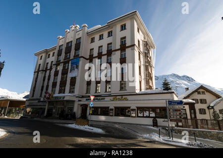 5 -star Hotel Schweizerhof su Via dal Bagn a St.Moritz in Svizzera Foto Stock