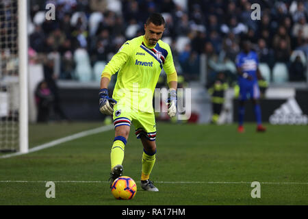Torino, Italia. 29 ottobre, 2018. Emil Audero di UC Sampdoria in azione durante la serie di una partita di calcio tra Juventus e UC Sampdoria. Credito: Marco Canoniero/Alamy Live News Foto Stock